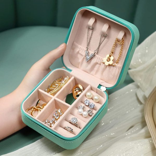 small leather jewelry travel case